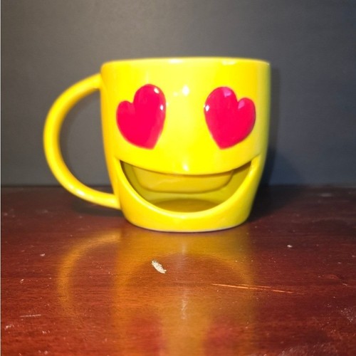 Yellow heart eyes emoji mug - heart,